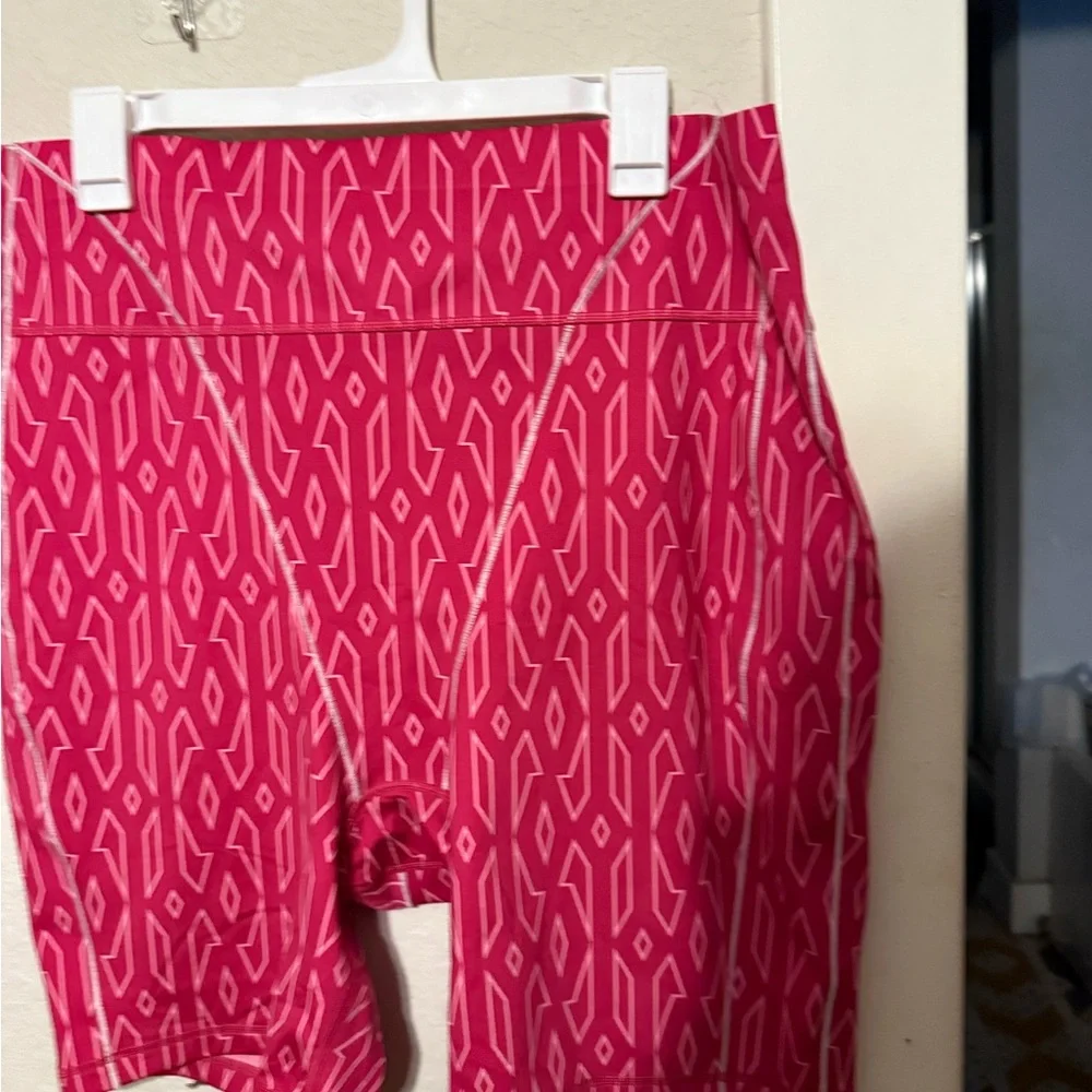 Ivy Park Adidas Shorts Womens Icy Pink Monogram - Picture 3 of 4